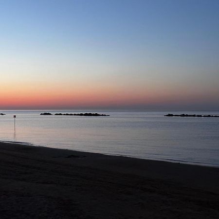 Le Ortensie In Centro E Vicino Al Mare Pescara Bagian luar foto