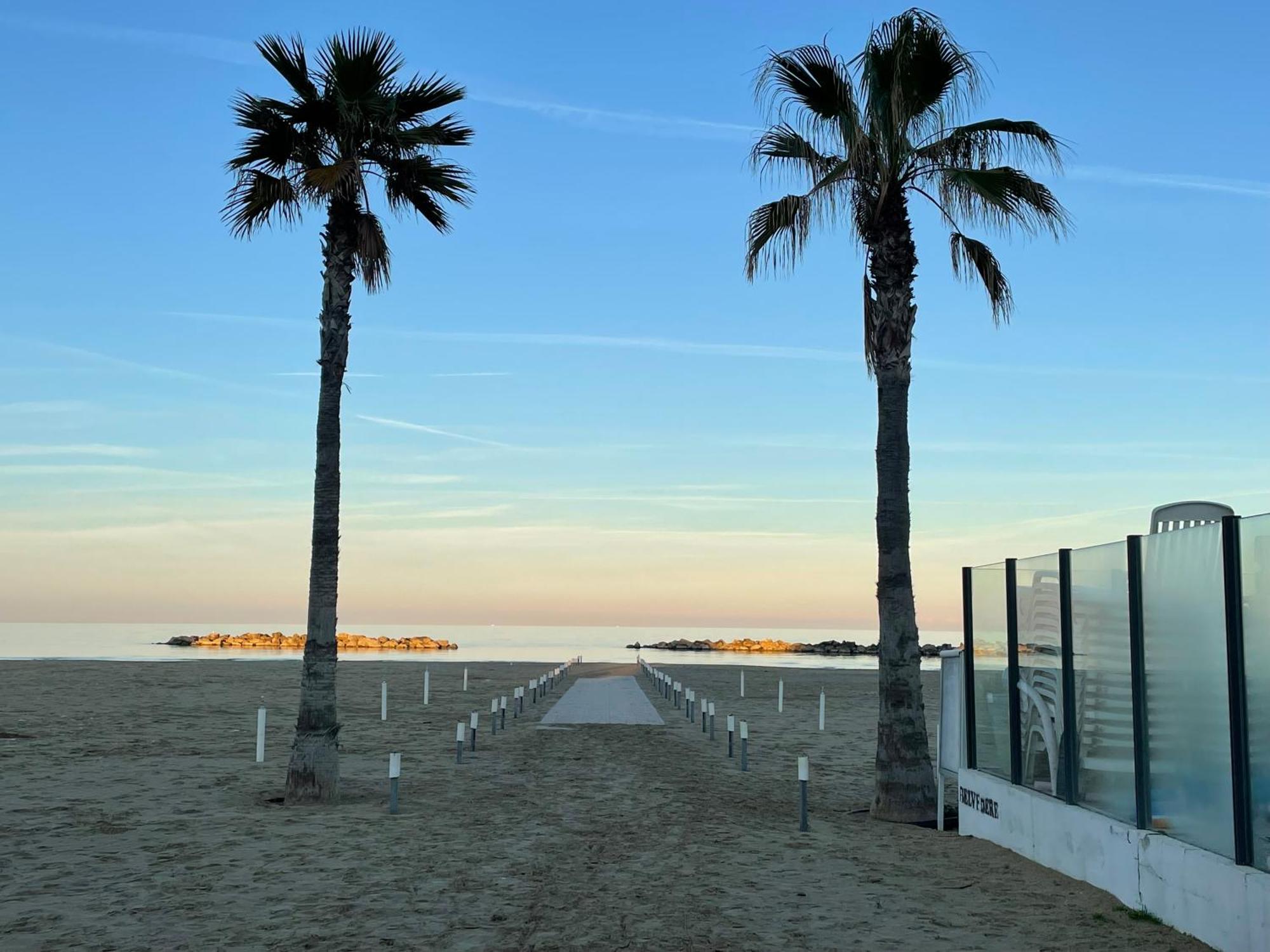 Le Ortensie In Centro E Vicino Al Mare Pescara Bagian luar foto